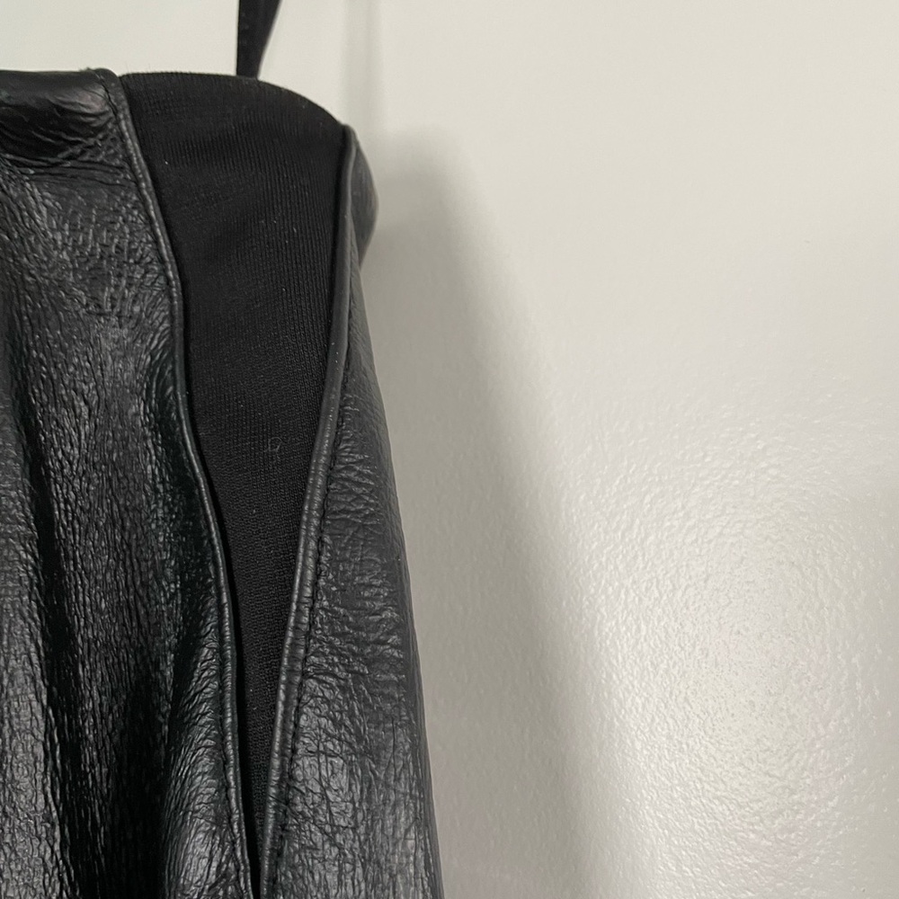 Simplistic Black Leather Skirt - image 2